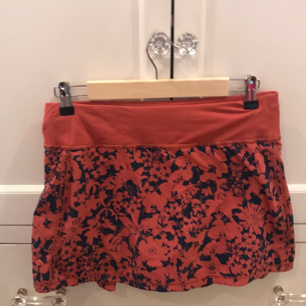 Lululemon flower skirt 6 Tall